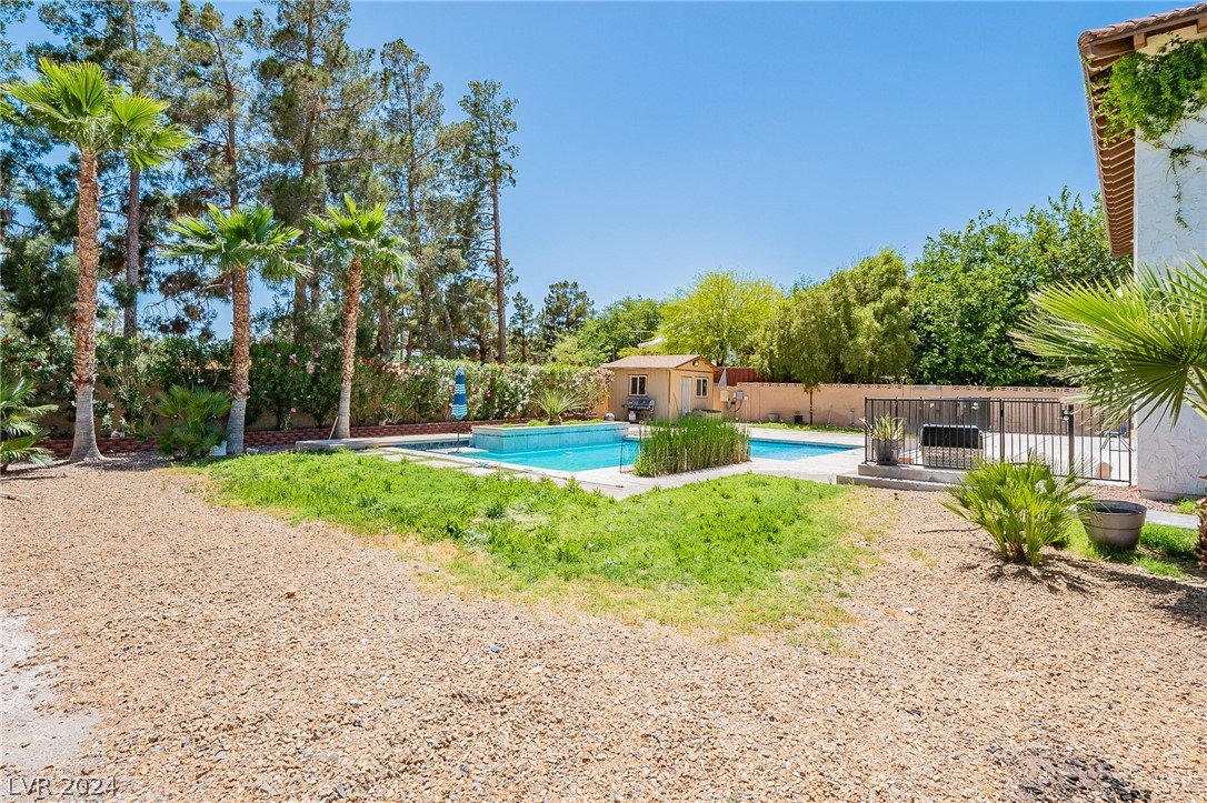 6513 West Tropical Parkway