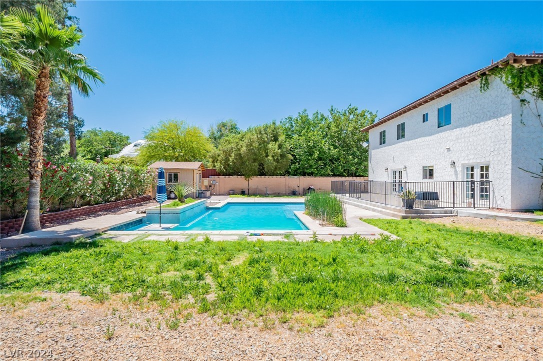 6513 West Tropical Parkway