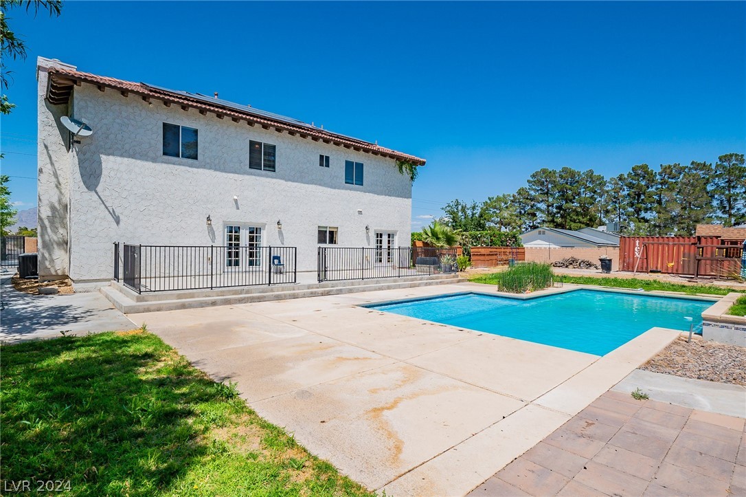 6513 West Tropical Parkway