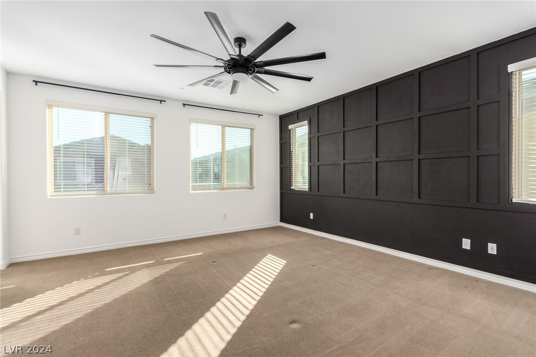 913 Sycamore Falls Street