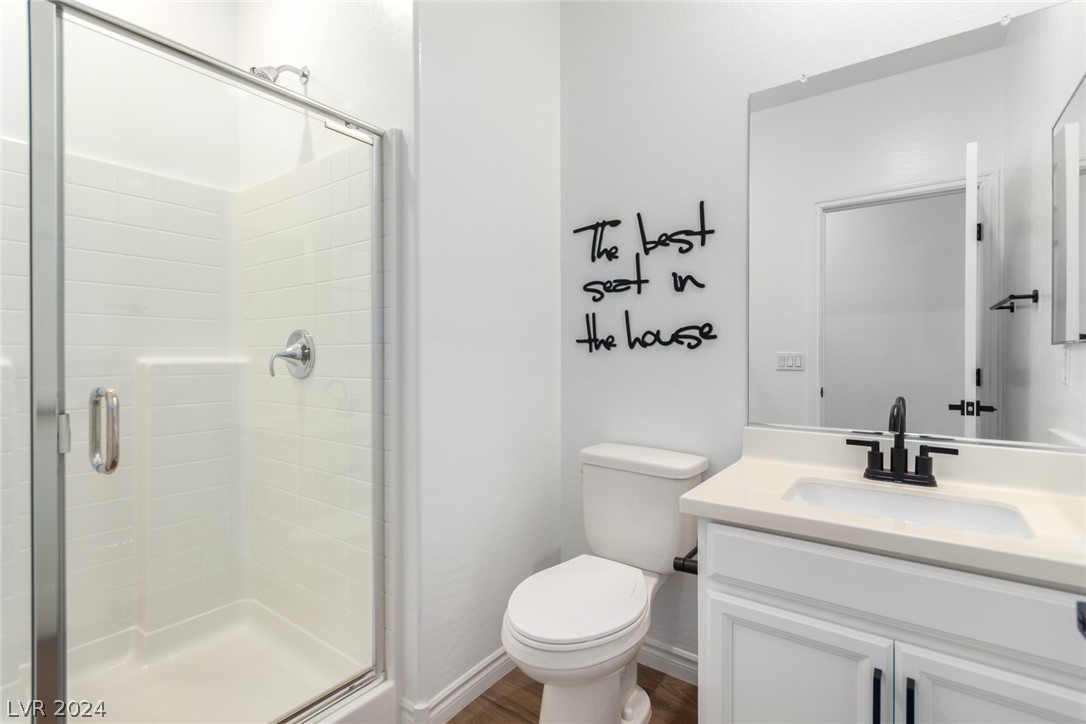 913 Sycamore Falls Street