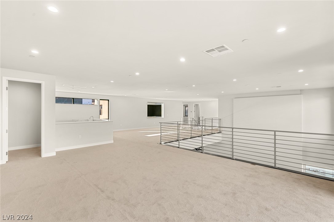 621 SLEEPING DRAGON Drive