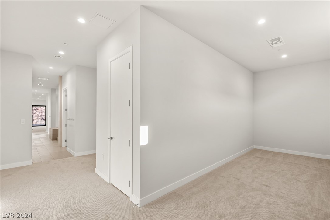 621 SLEEPING DRAGON Drive