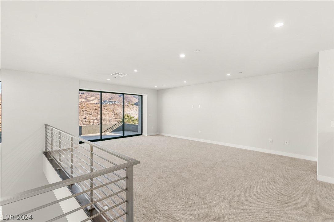 621 SLEEPING DRAGON Drive