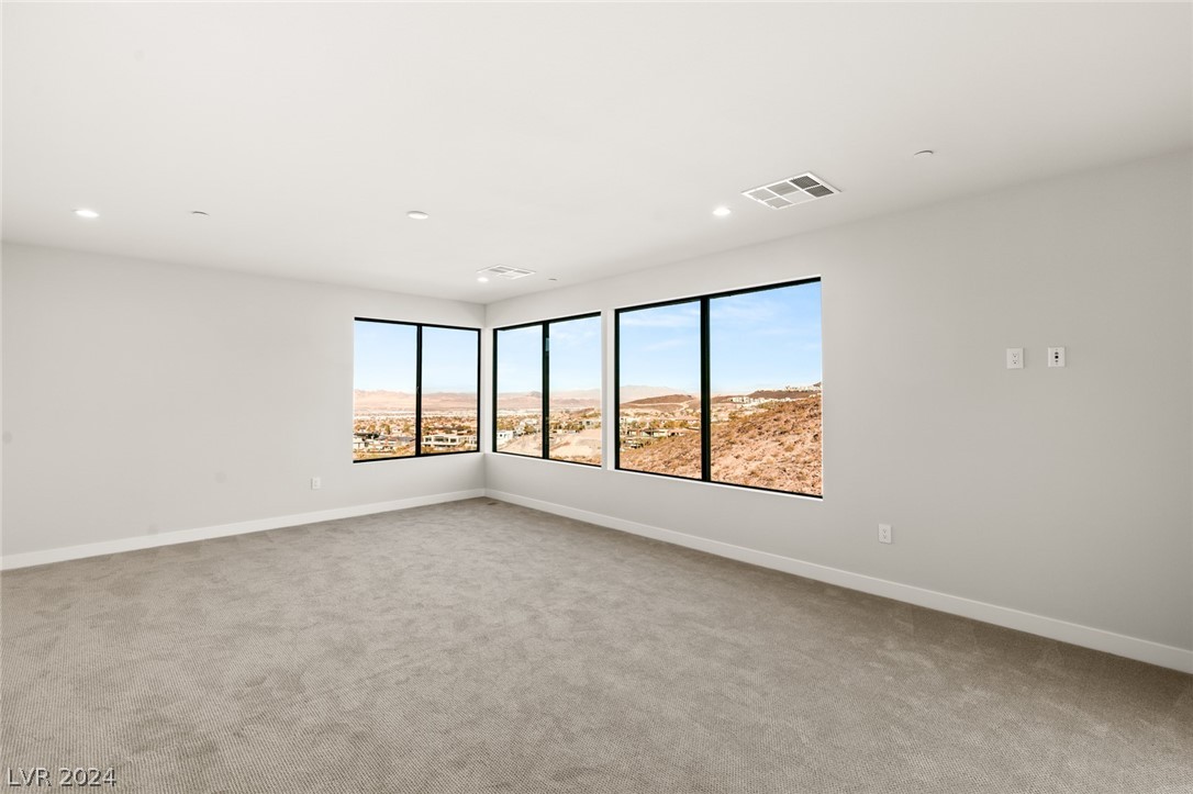 621 SLEEPING DRAGON Drive