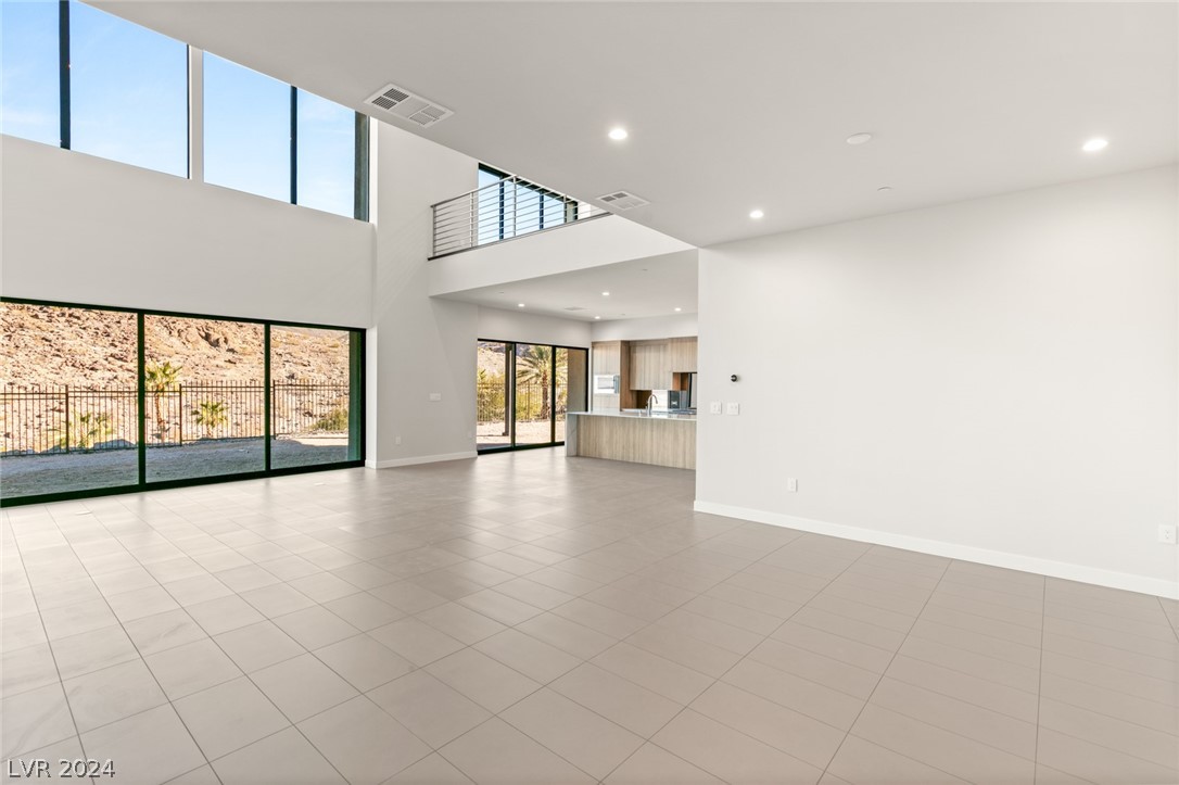 621 SLEEPING DRAGON Drive