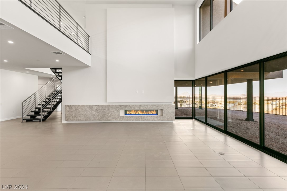 621 SLEEPING DRAGON Drive