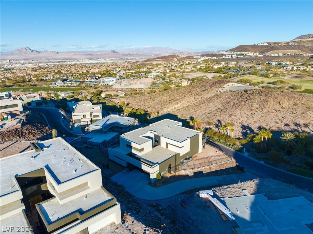 621 SLEEPING DRAGON Drive