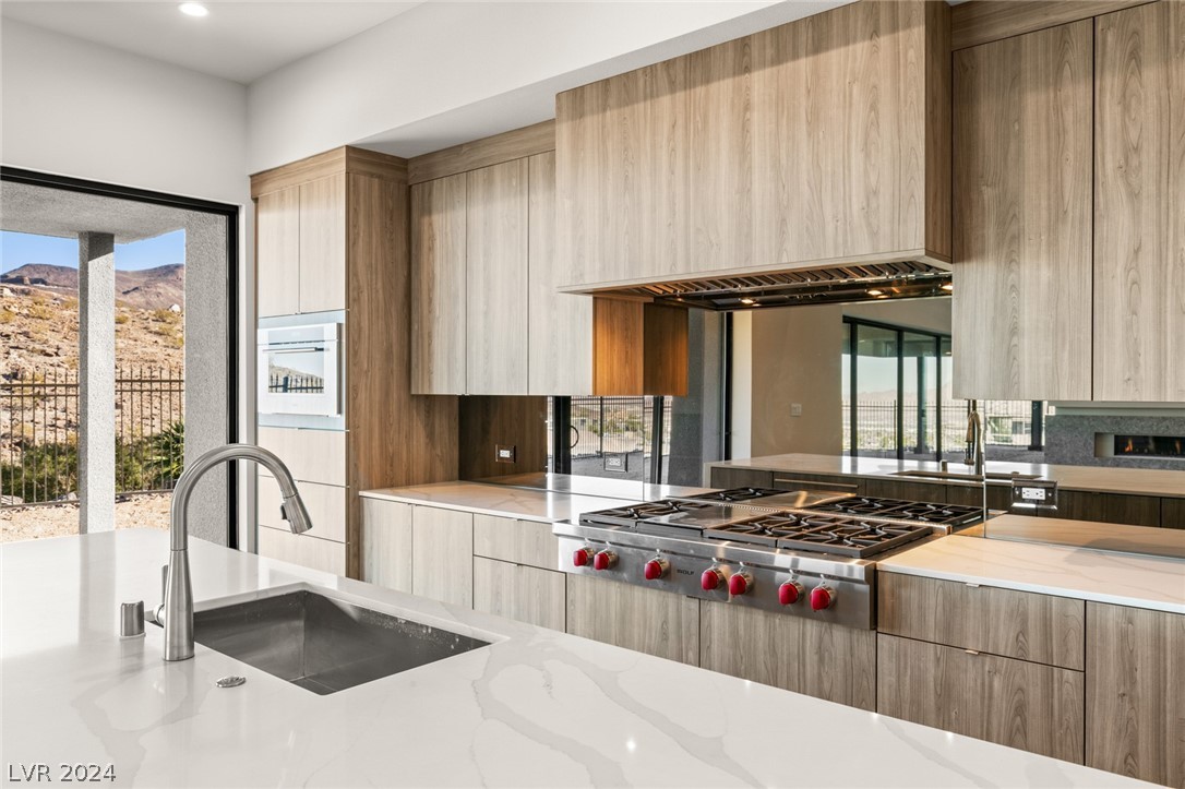 621 SLEEPING DRAGON Drive