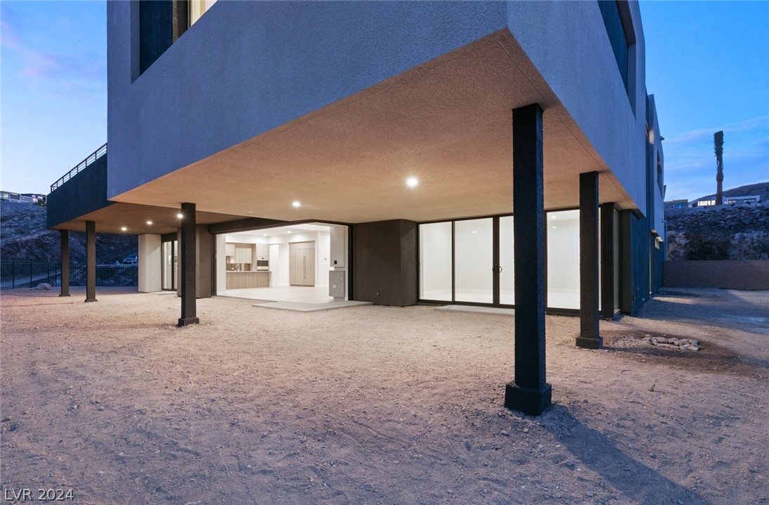 621 SLEEPING DRAGON Drive