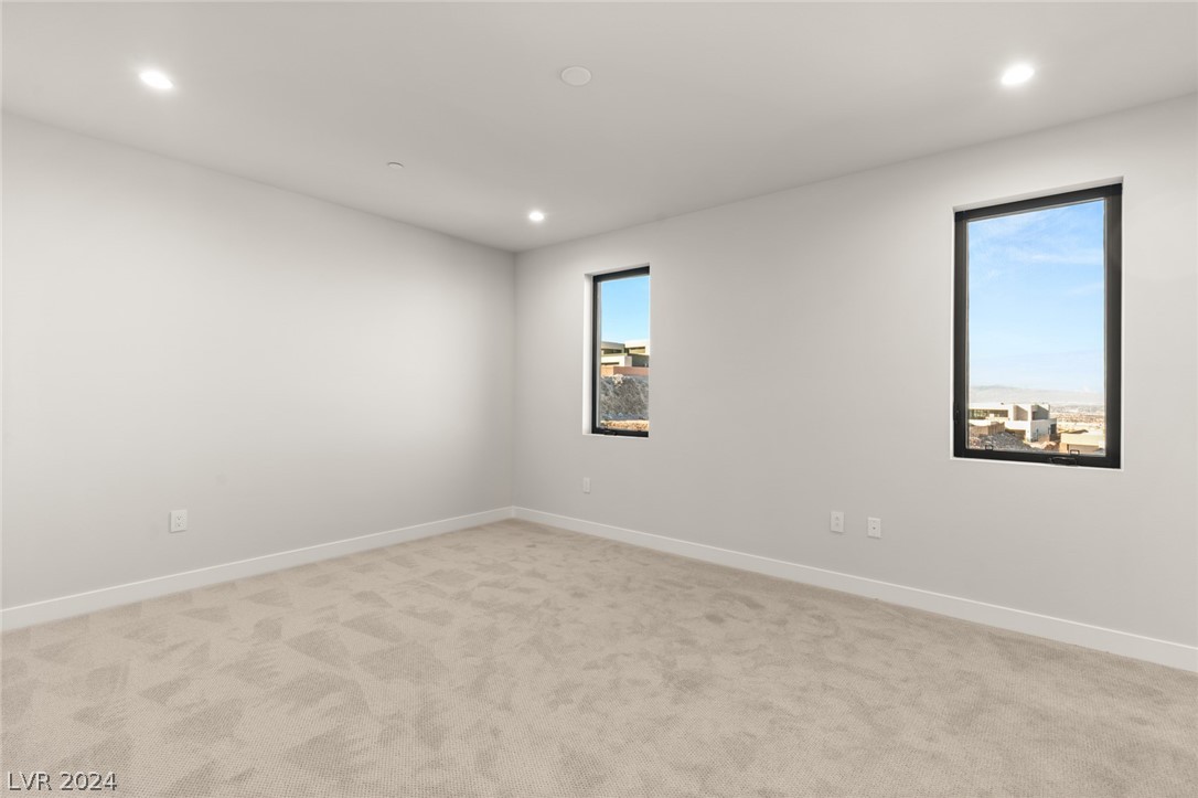 621 SLEEPING DRAGON Drive