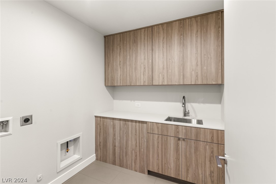 621 SLEEPING DRAGON Drive