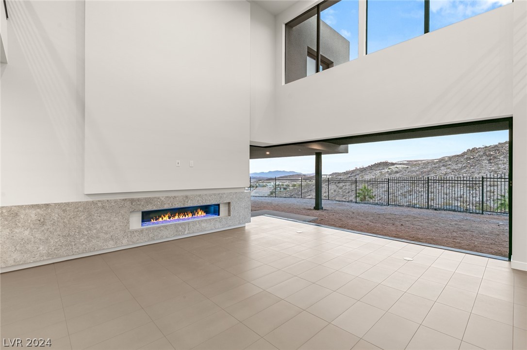 621 SLEEPING DRAGON Drive