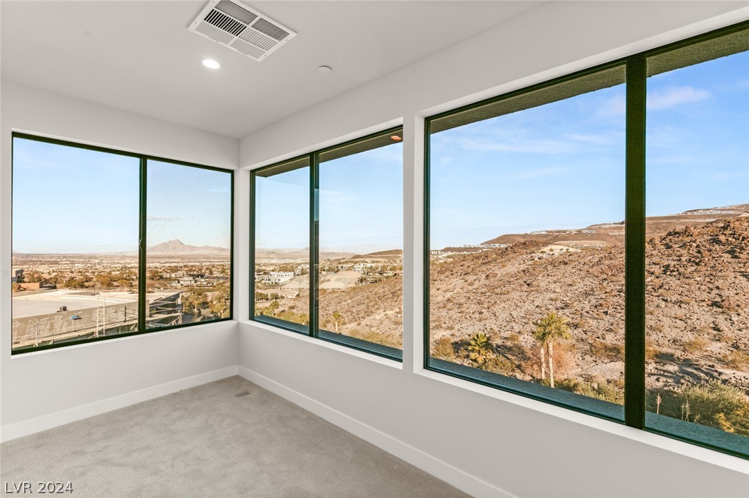 621 SLEEPING DRAGON Drive