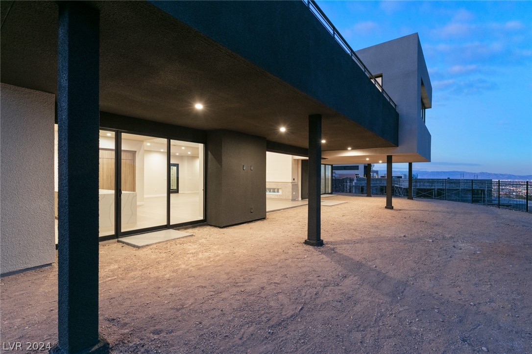 621 SLEEPING DRAGON Drive