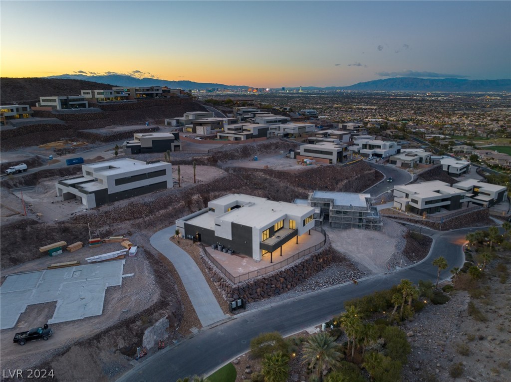 621 SLEEPING DRAGON Drive