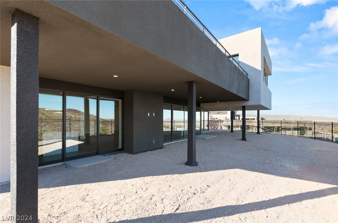 621 SLEEPING DRAGON Drive