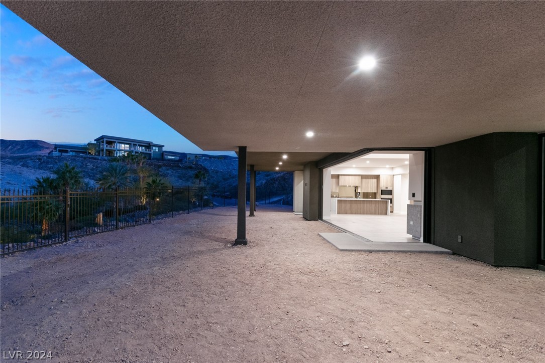 621 SLEEPING DRAGON Drive