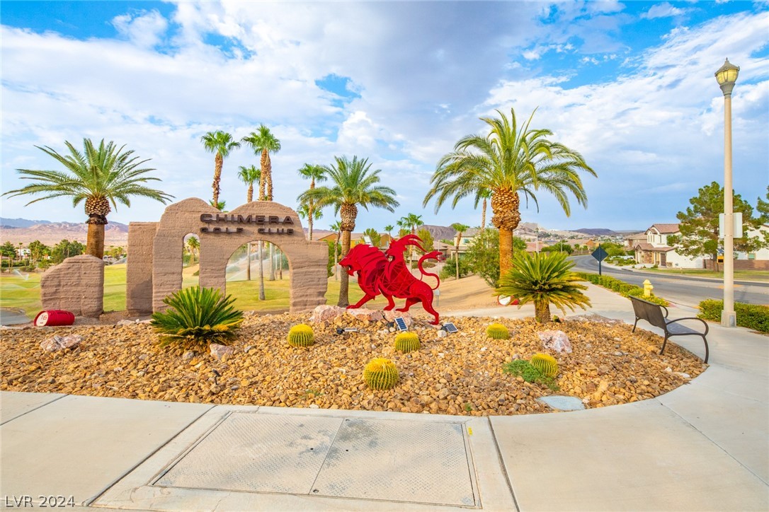 425 Via Stretto Avenue