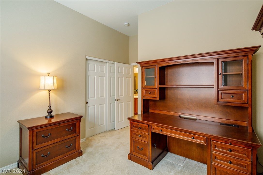 425 Via Stretto Avenue