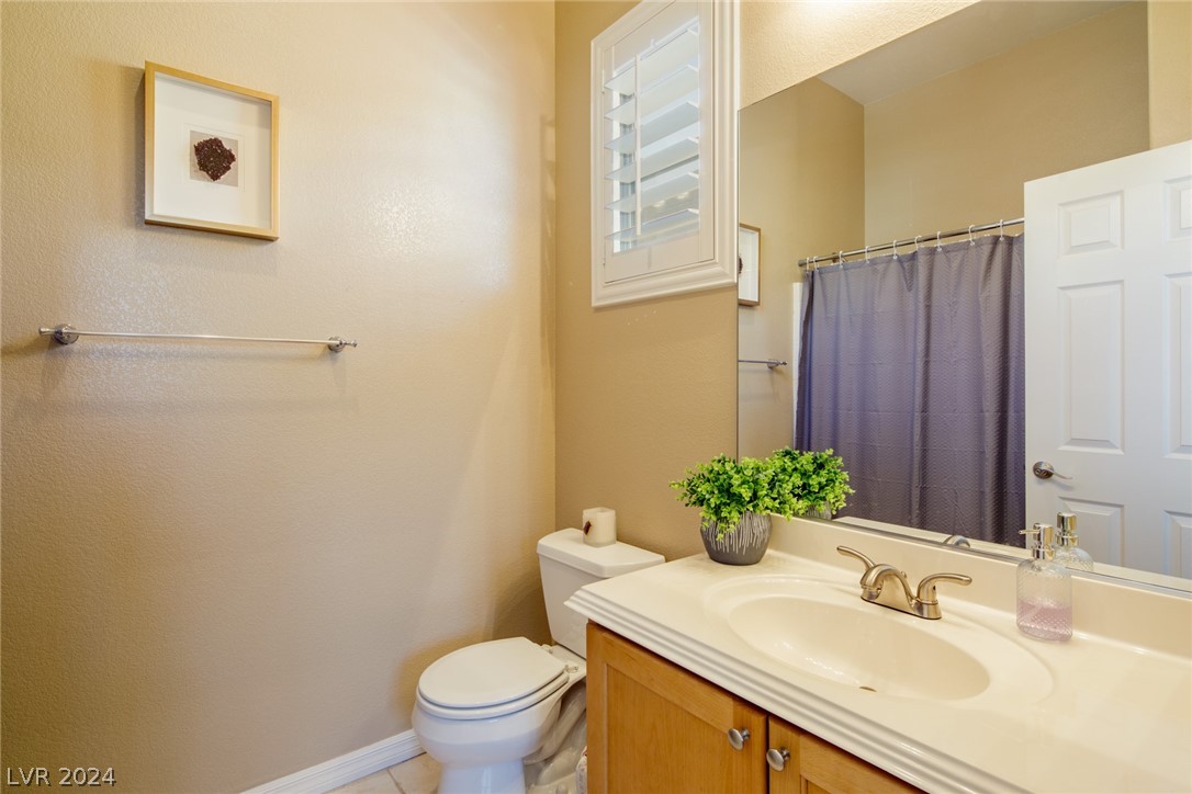 425 Via Stretto Avenue