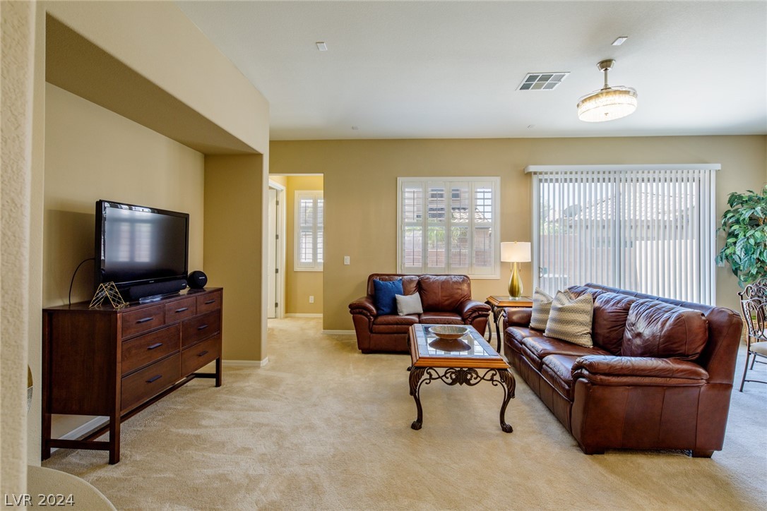 425 Via Stretto Avenue