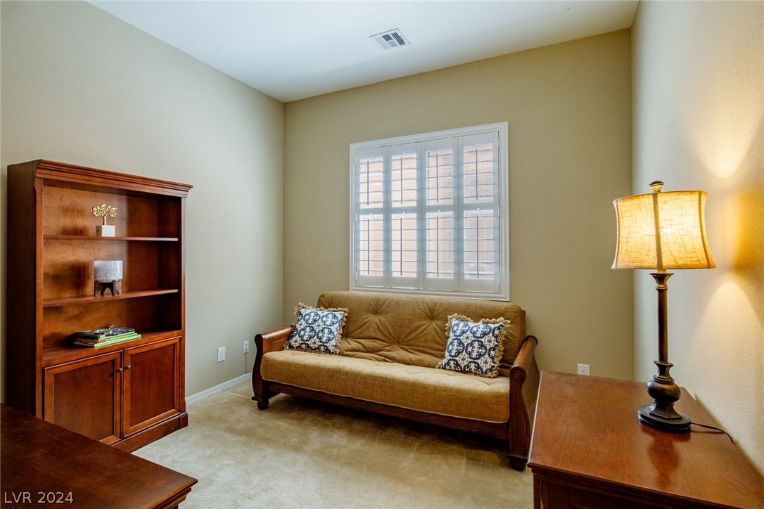 425 Via Stretto Avenue