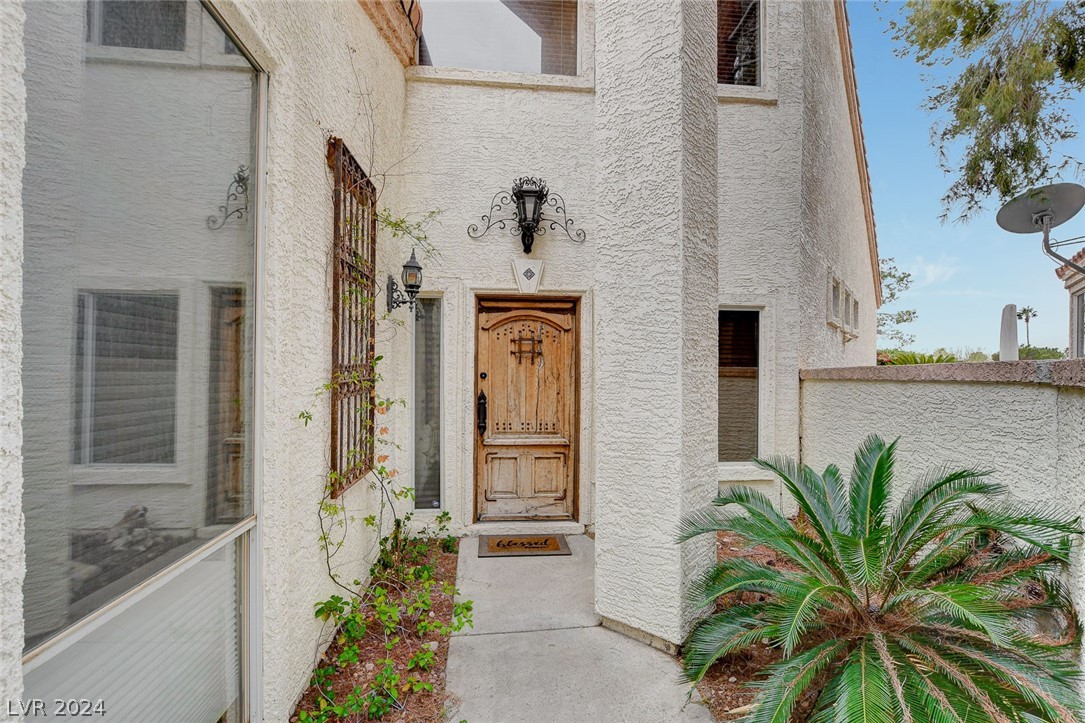 8941 Diamond Falls Drive