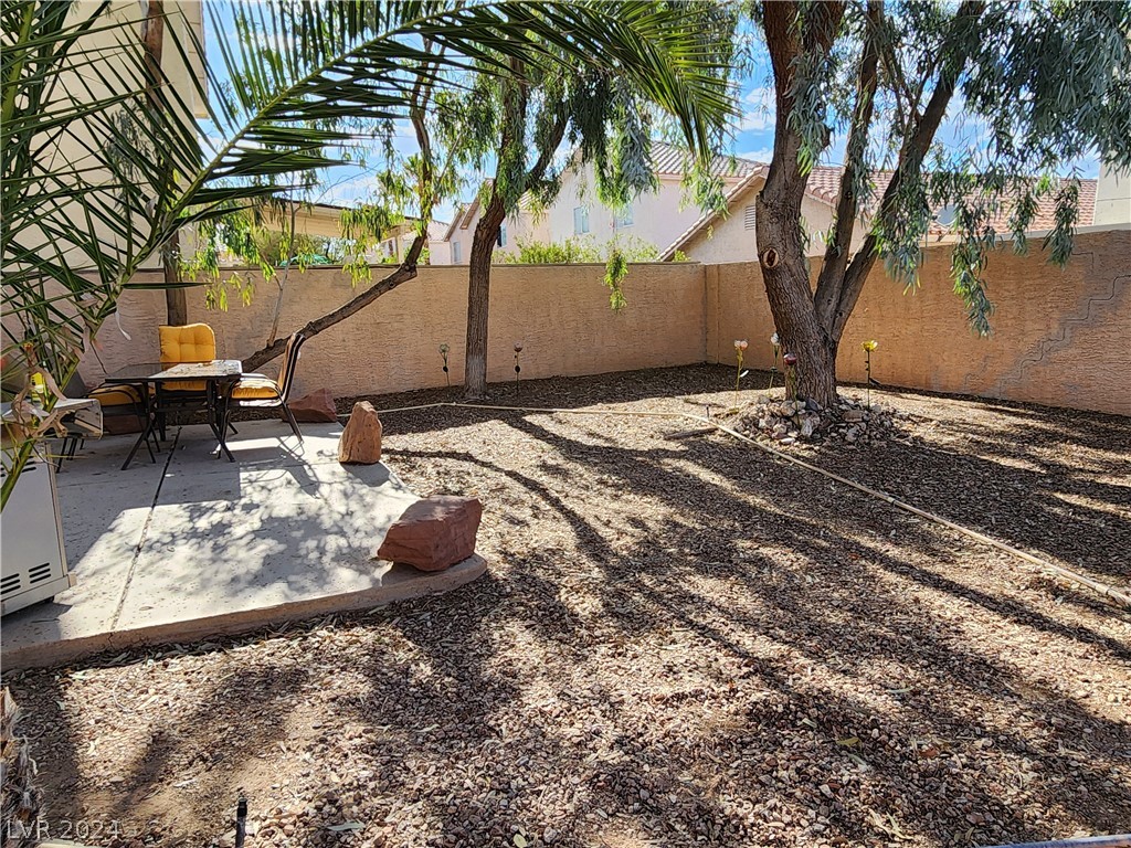 1082 Scarlet Haze Avenue