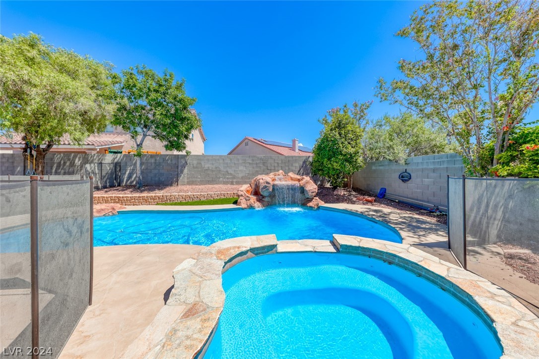 8904 Rusty Rifle Avenue