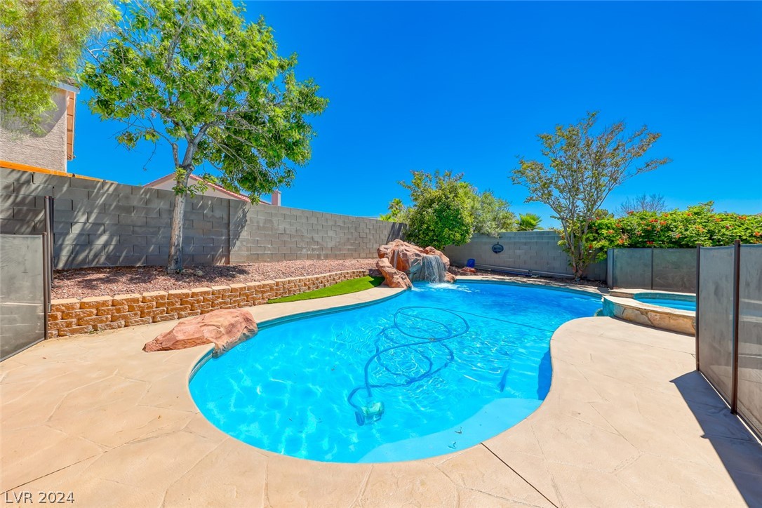 8904 Rusty Rifle Avenue