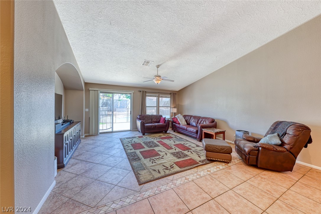 8904 Rusty Rifle Avenue