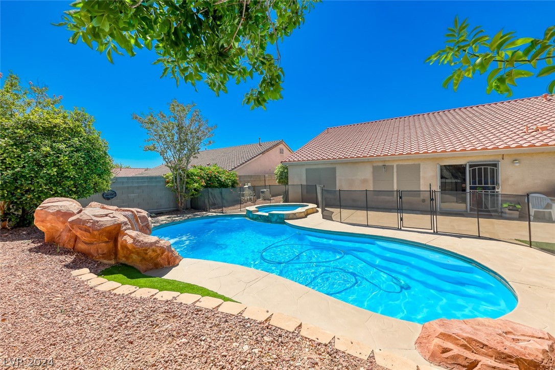 8904 Rusty Rifle Avenue