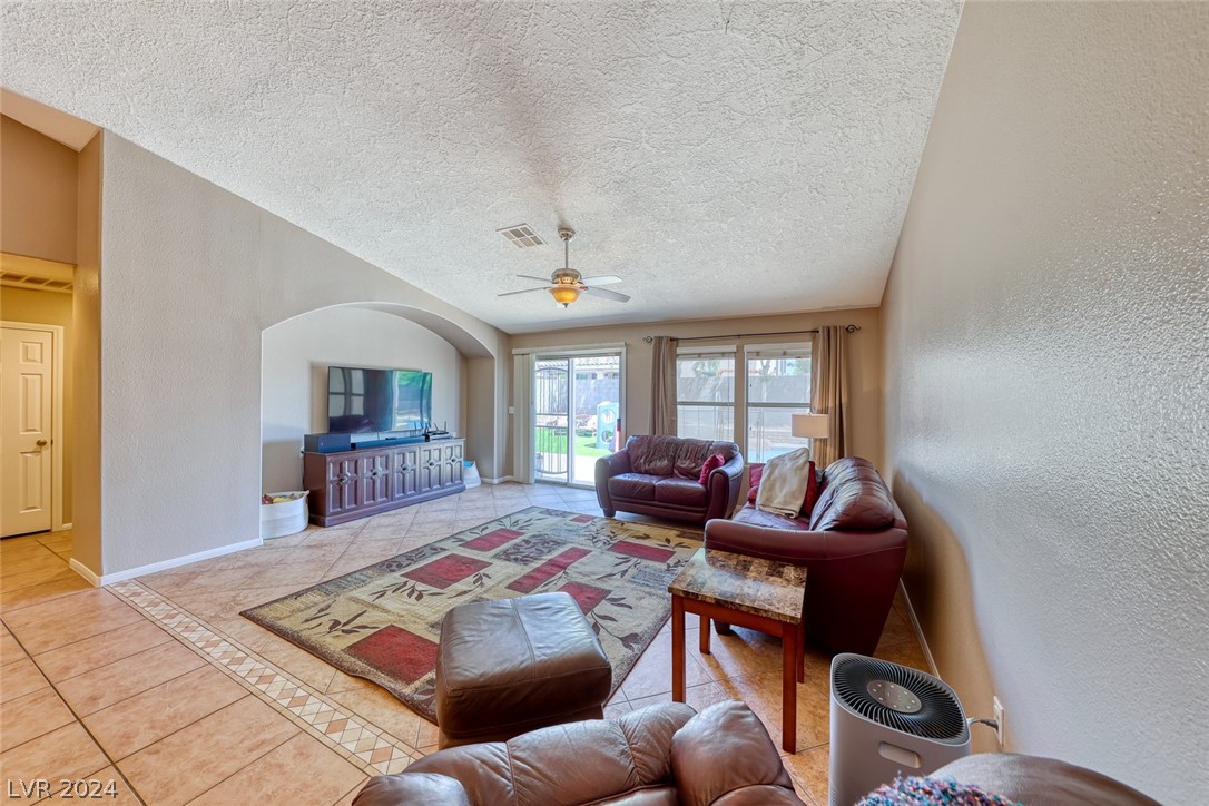 8904 Rusty Rifle Avenue