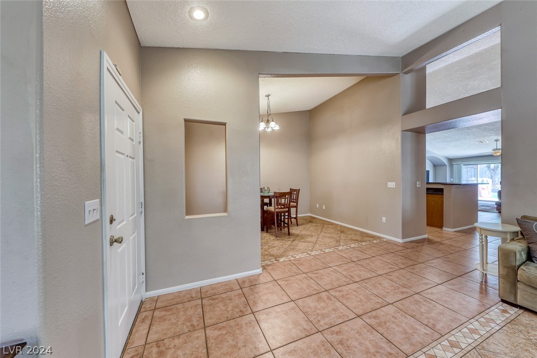 8904 Rusty Rifle Avenue