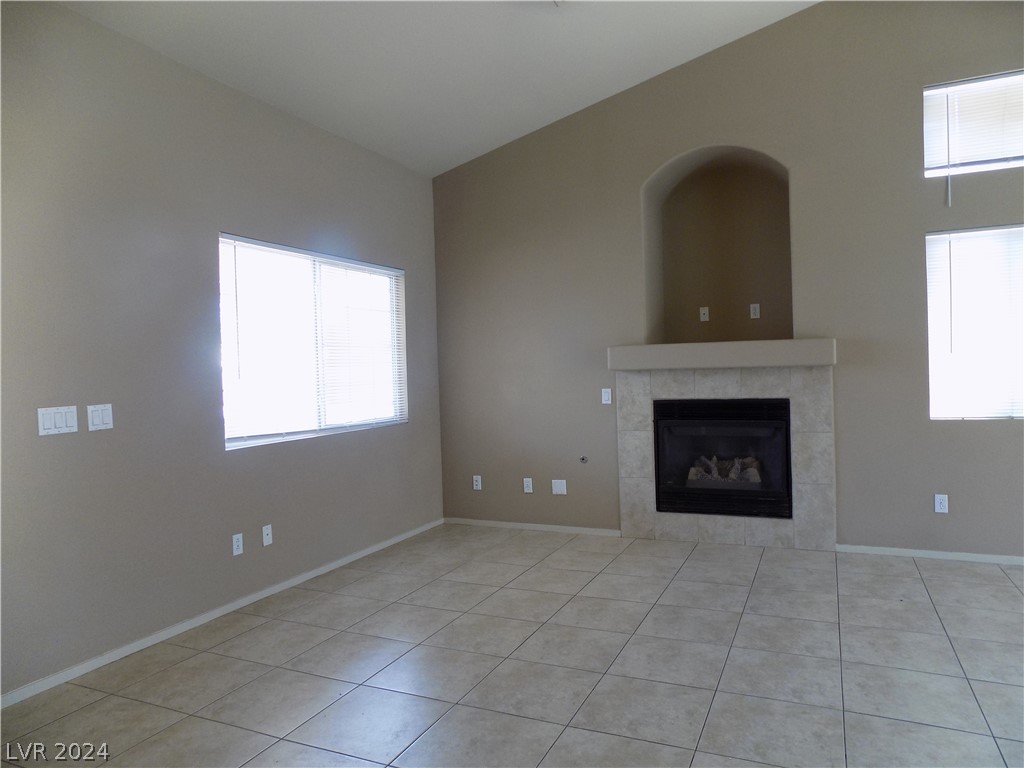 229 OXFORD CLOTH Court