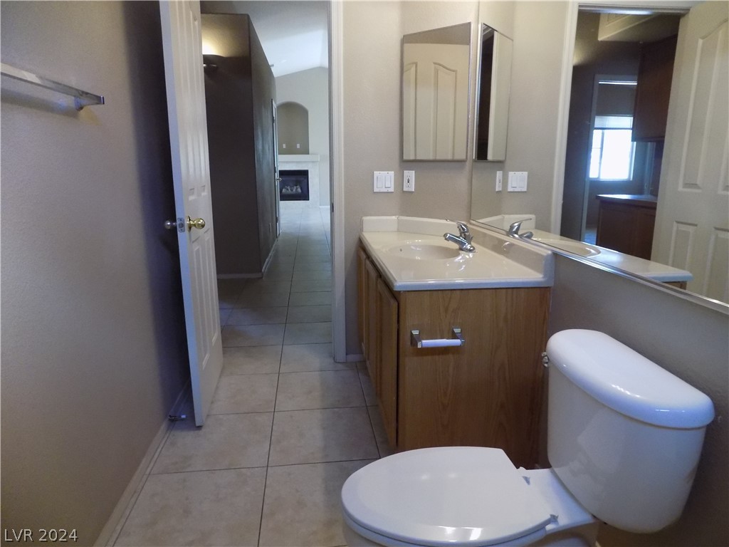 229 OXFORD CLOTH Court