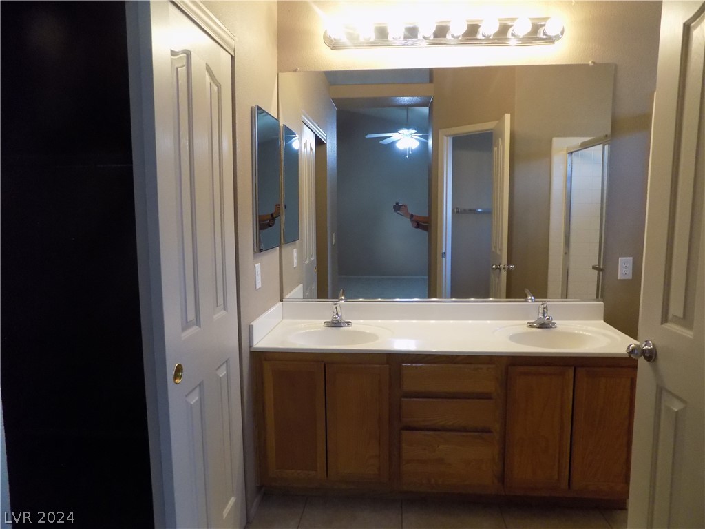 229 OXFORD CLOTH Court