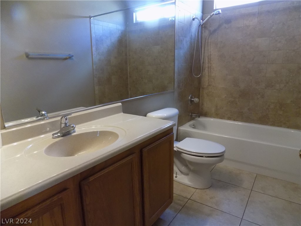 229 OXFORD CLOTH Court