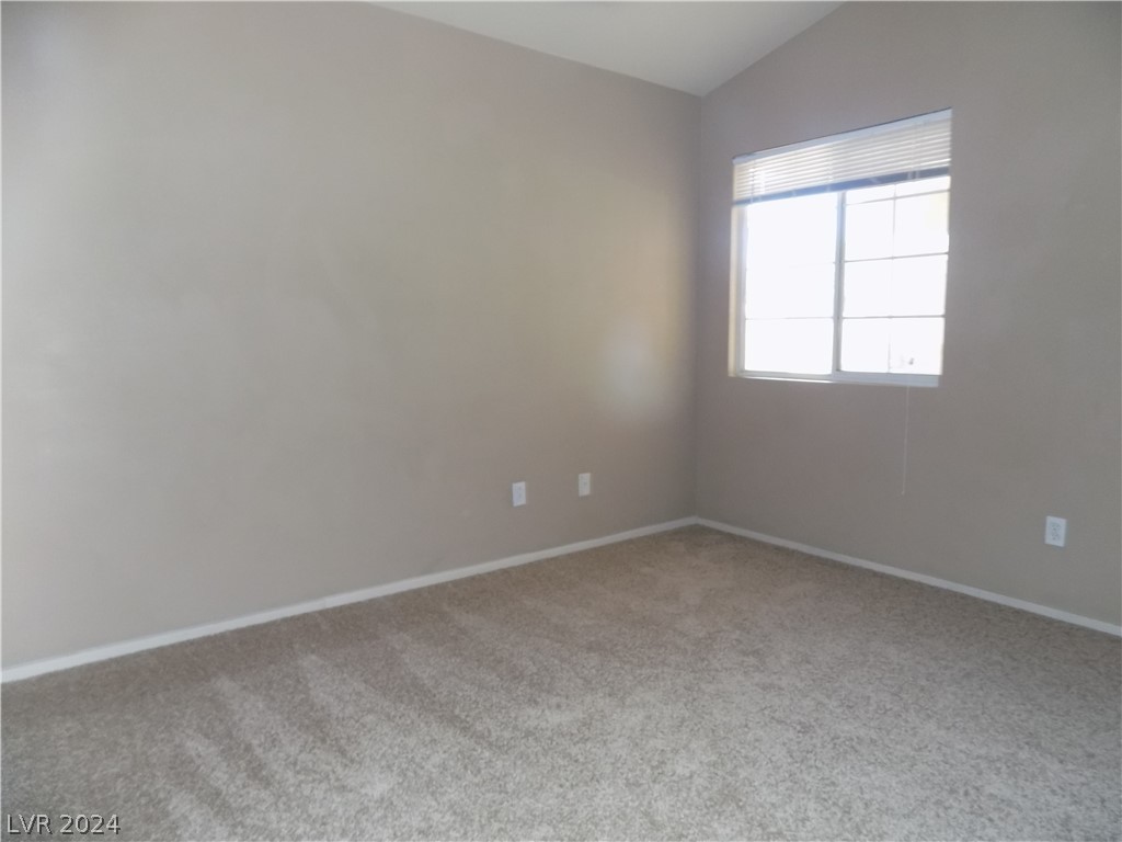 229 OXFORD CLOTH Court