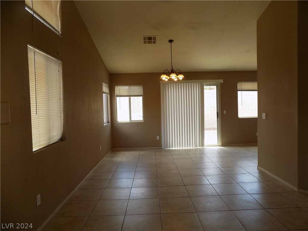 229 OXFORD CLOTH Court