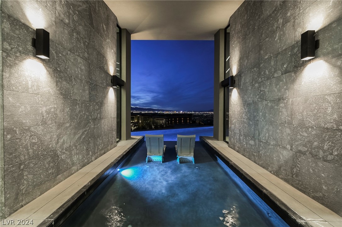 1530 Dragon Crest Avenue