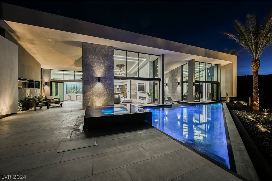 1530 Dragon Crest Avenue