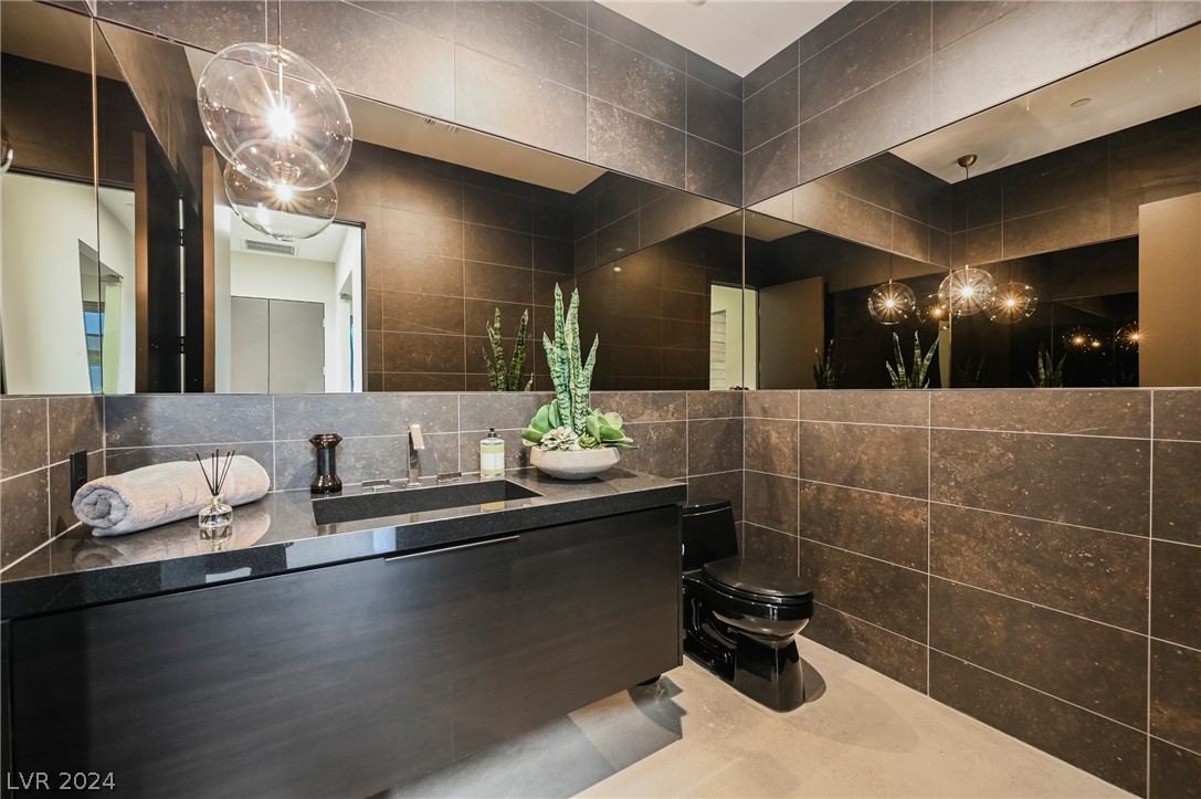 1530 Dragon Crest Avenue