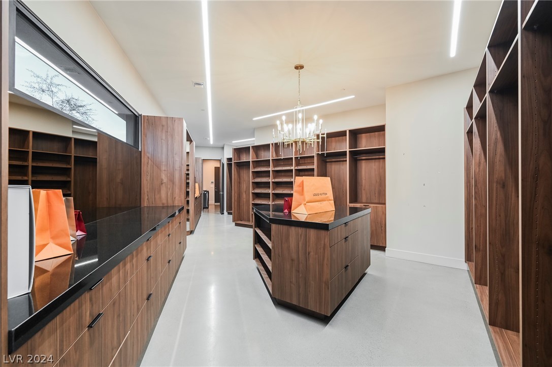 1530 Dragon Crest Avenue