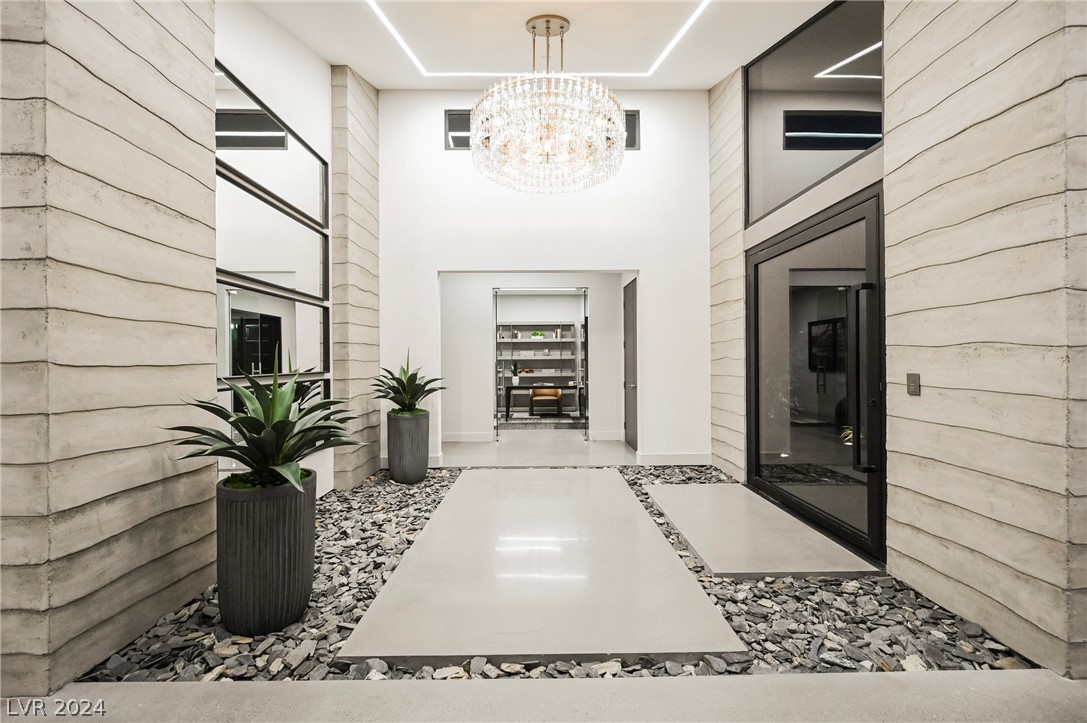 1530 Dragon Crest Avenue