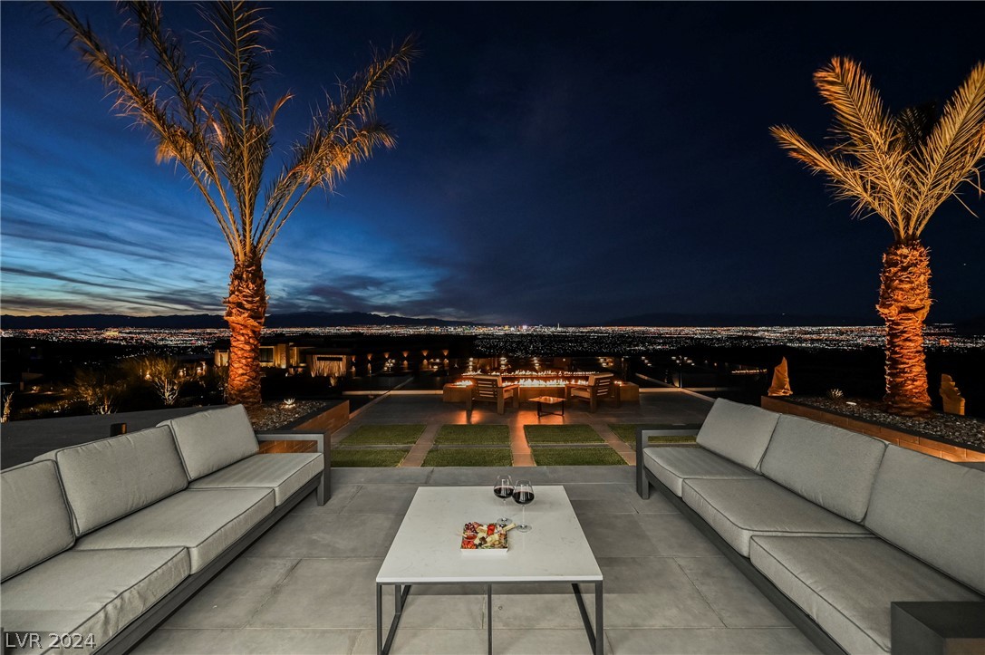 1530 Dragon Crest Avenue