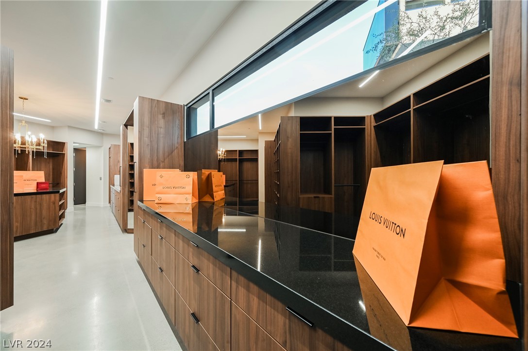 1530 Dragon Crest Avenue