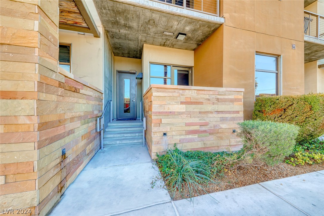 353 East Bonneville Avenue 129