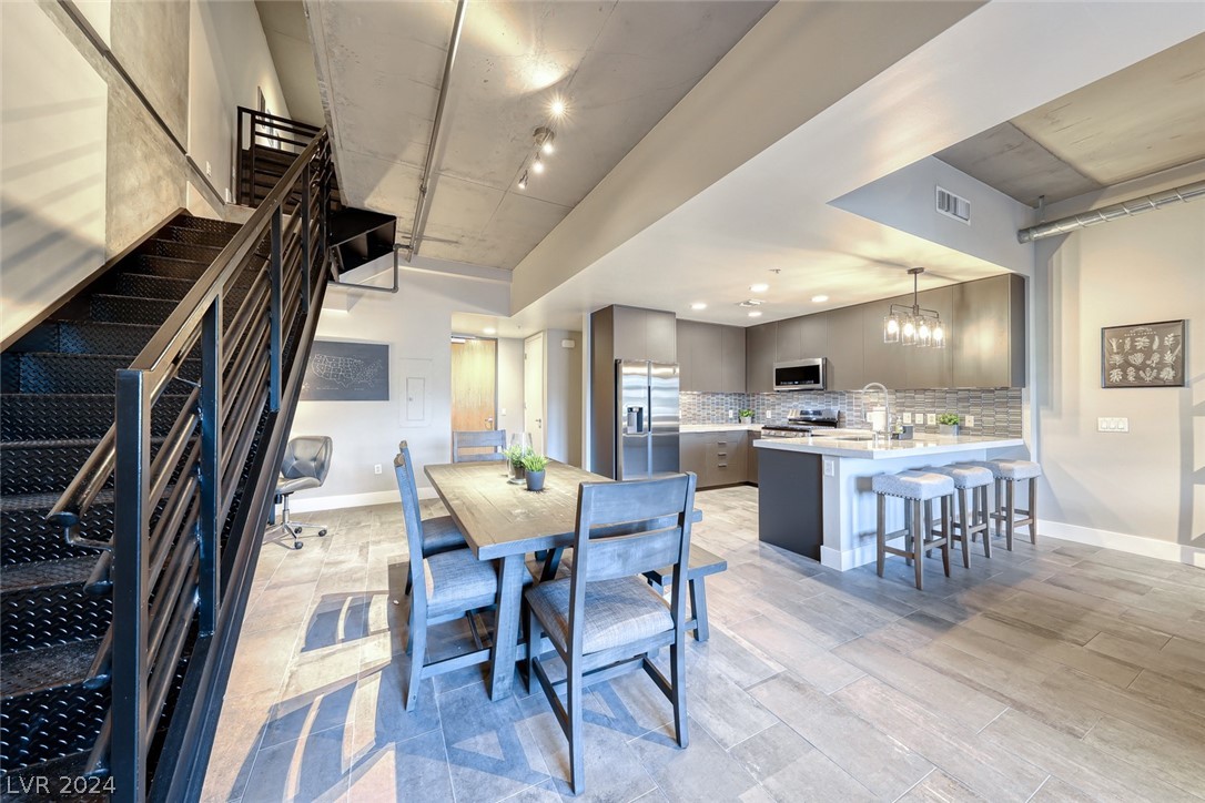 353 East Bonneville Avenue 129